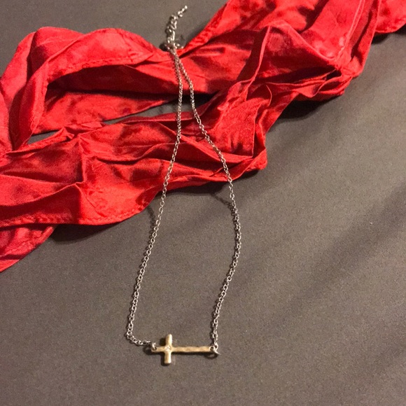 Thirty-One Whisper Cross Necklace 18” - Picture 2 of 2